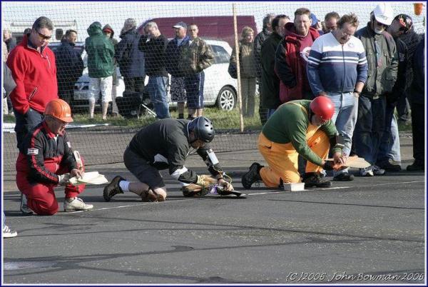 Mecanics Warm Up Their Engines. F2c. Nationals 2006